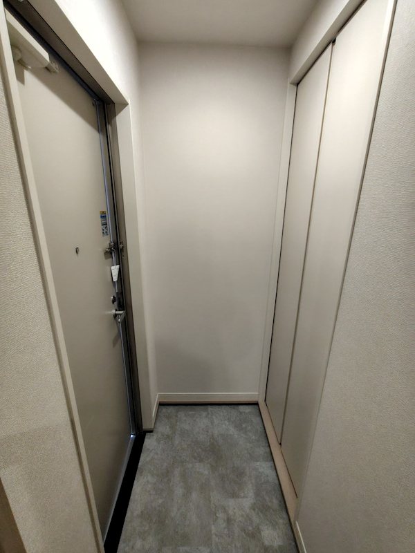 HIKARI 玄関