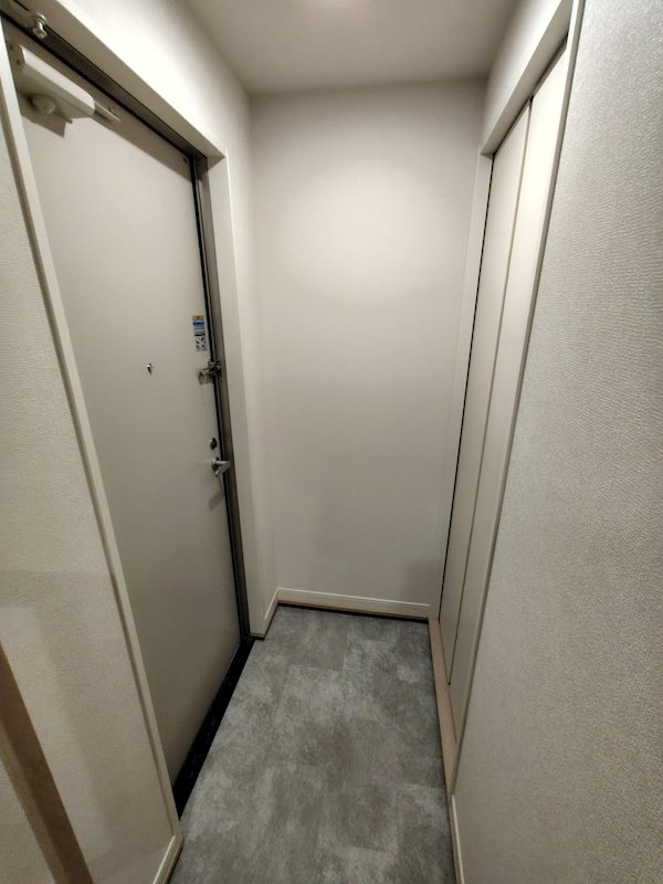 HIKARI 玄関