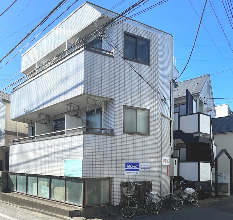 ホワイトヒルズ 外観