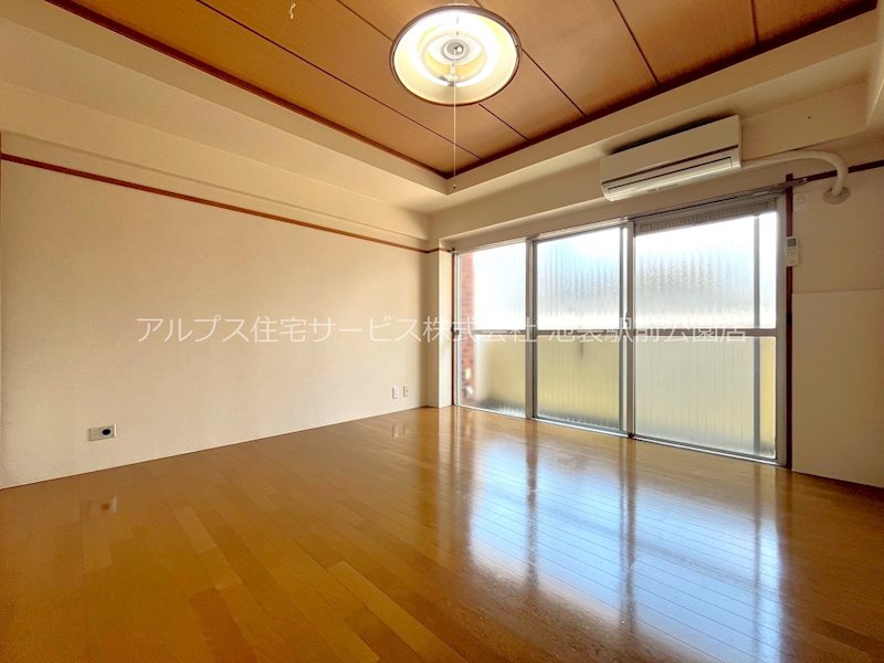 ニュー野村マンション リビング