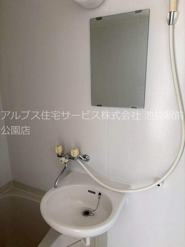 ディアコートＮ 洗面所