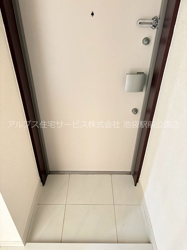 ローレル新町 玄関