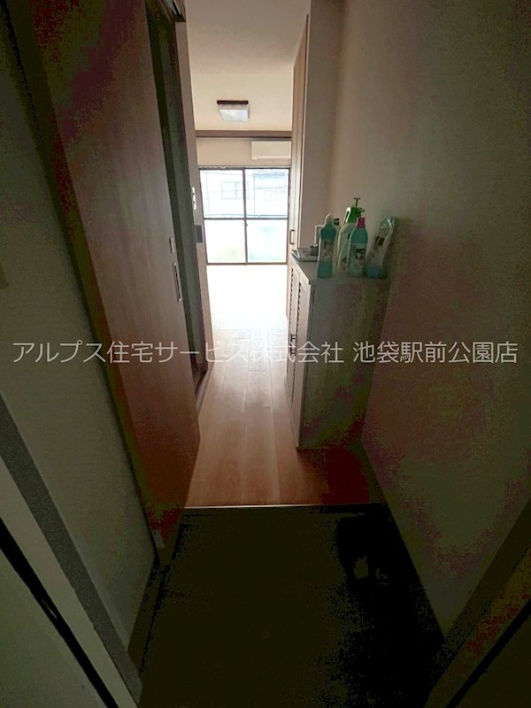 ホワイトキャビン 玄関
