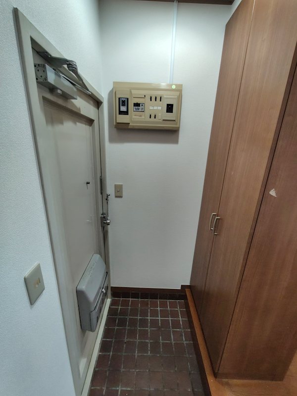 伊藤ビル 玄関