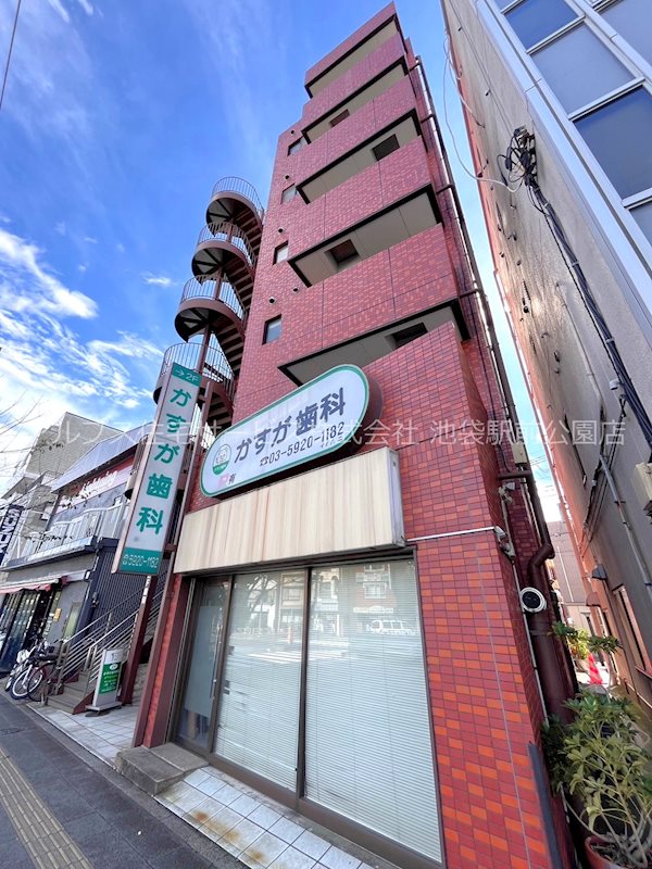 クレストカスガ 外観