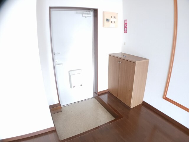 沖縄県那覇市天久１丁目 玄関