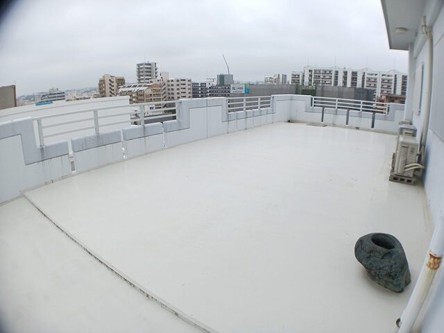 沖縄県那覇市天久１丁目 ベランダ