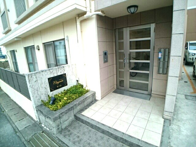沖縄県那覇市銘苅３丁目 エントランス
