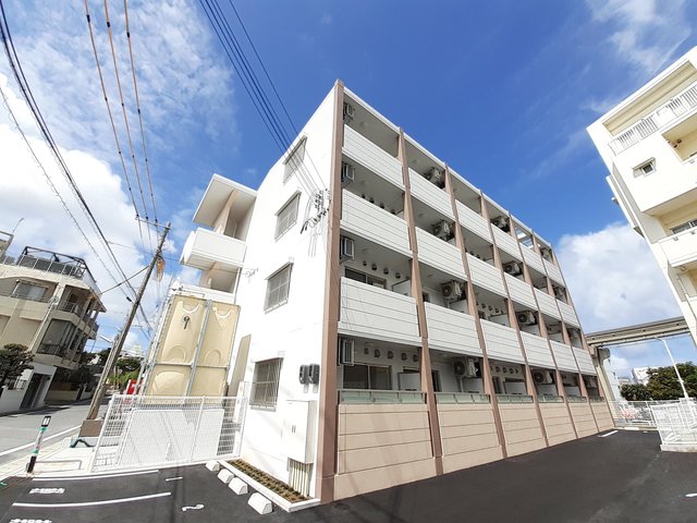 沖縄県那覇市真嘉比2丁目 外観