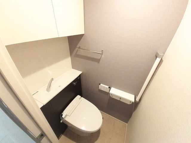 沖縄県名護市宇茂佐の森２丁目 トイレ