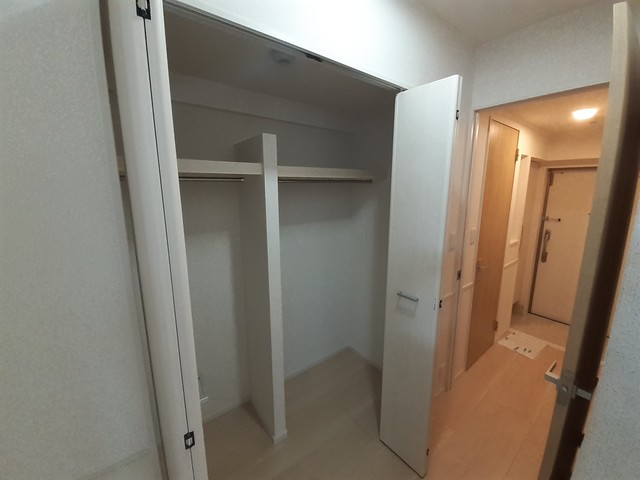 沖縄県名護市宇茂佐の森２丁目 収納