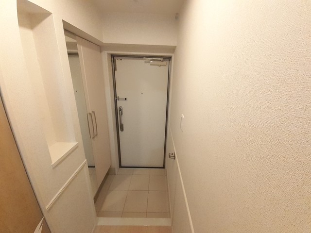 沖縄県名護市宇茂佐の森２丁目 玄関