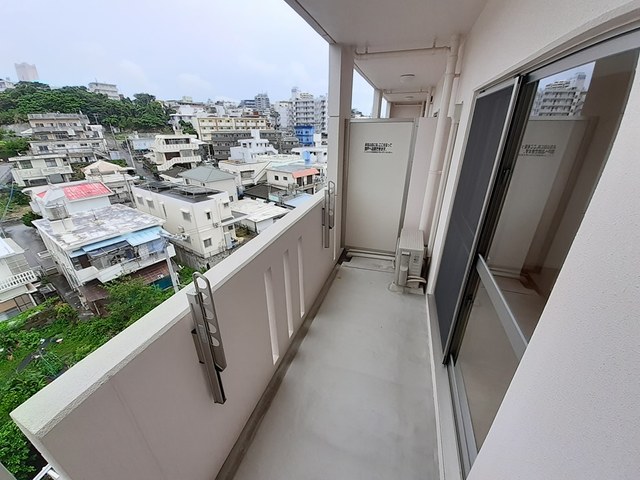 沖縄県那覇市識名１丁目 ベランダ