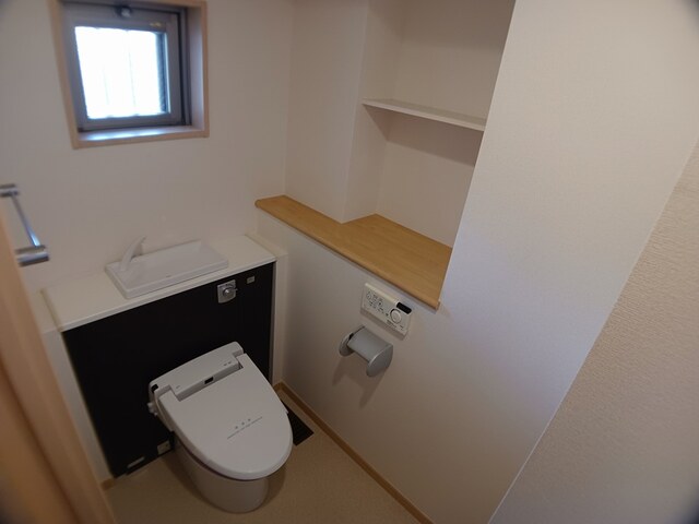 沖縄県沖縄市比屋根６丁目 トイレ