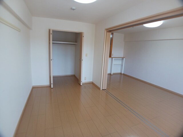 沖縄県沖縄市比屋根６丁目 収納