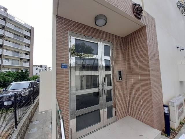 沖縄県浦添市牧港４丁目 エントランス