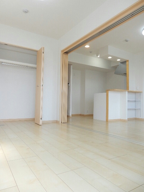 沖縄県宜野湾市志真志３丁目 リビング