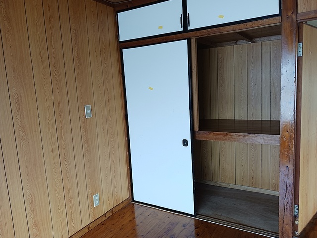 沖縄県宜野湾市喜友名１丁目 収納