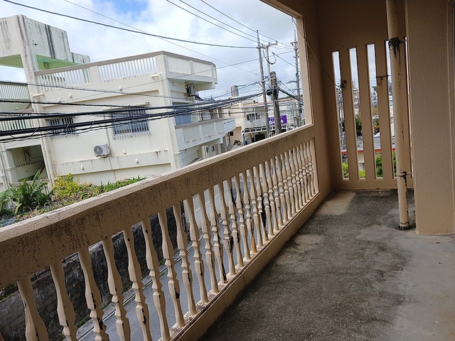 沖縄県宜野湾市喜友名１丁目 ベランダ