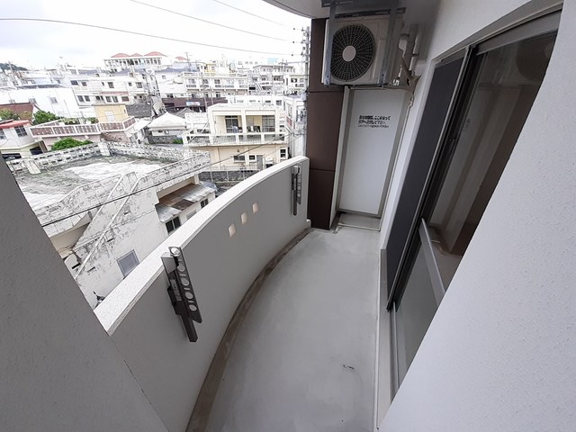 沖縄県浦添市内間４丁目 ベランダ