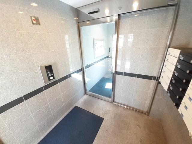沖縄県浦添市内間４丁目 エントランス