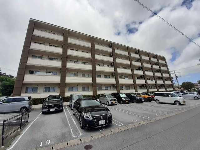 沖縄県沖縄市比屋根４丁目 外観