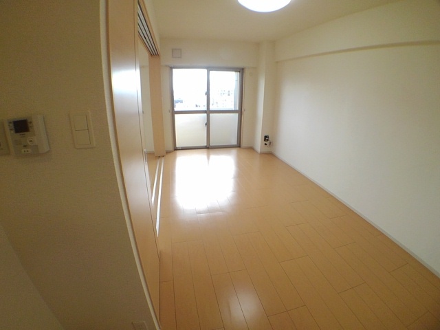 沖縄県沖縄市比屋根４丁目 リビング