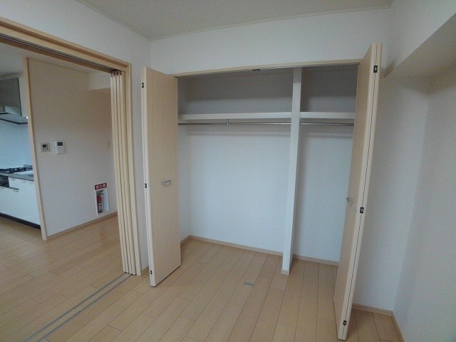 沖縄県中頭郡西原町兼久 収納