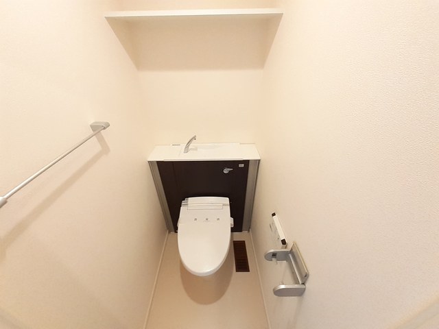 沖縄県那覇市天久１丁目 トイレ