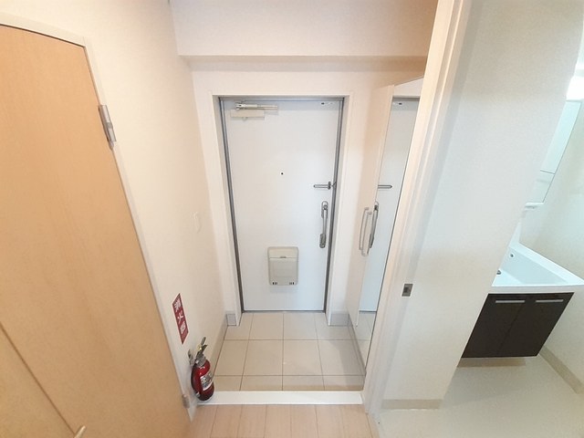 沖縄県那覇市天久１丁目 玄関