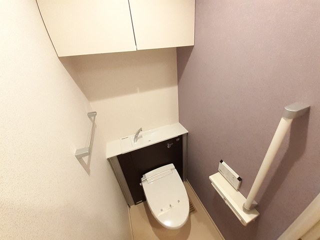 沖縄県那覇市識名１丁目 トイレ