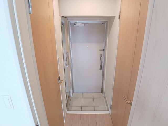 沖縄県那覇市識名１丁目 玄関