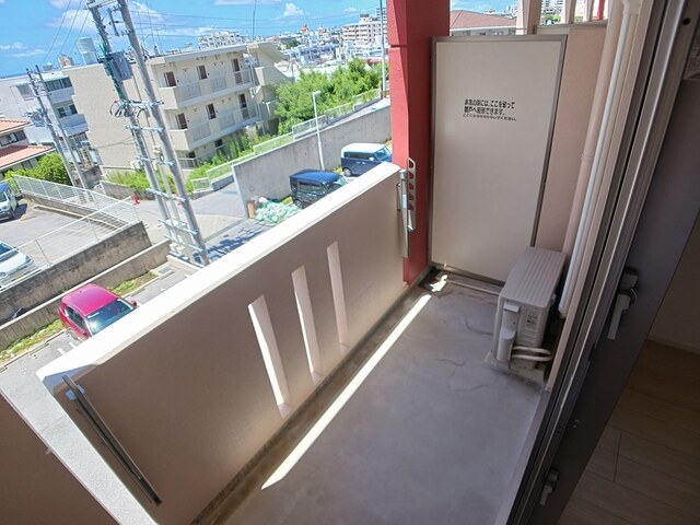 沖縄県浦添市宮城６丁目 ベランダ