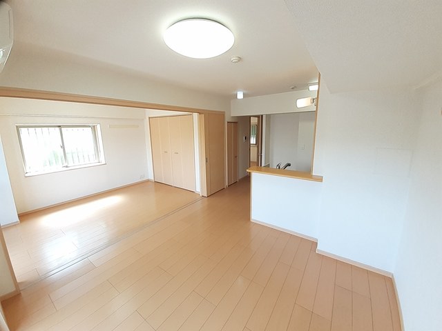 沖縄県南城市玉城喜良原 リビング