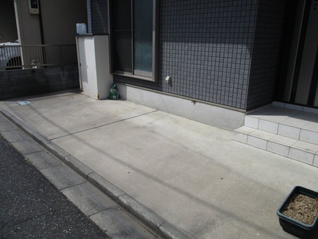 埼玉県蕨市塚越４丁目 駐車場