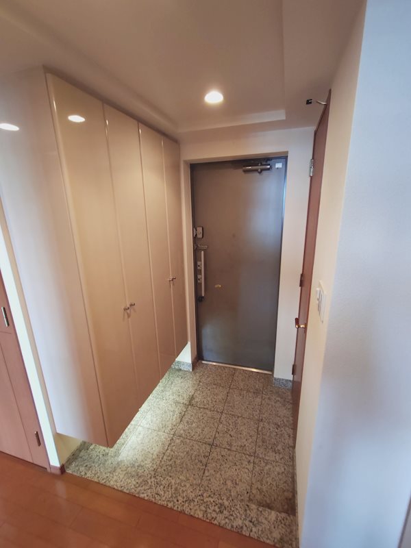 東京都小金井市本町１丁目 玄関