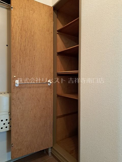 サンアベニール 玄関