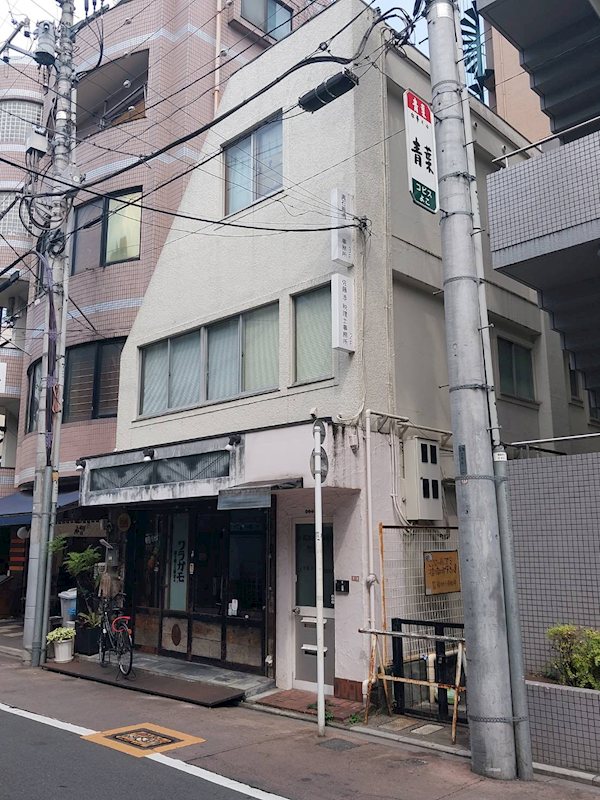 輿石ビル 外観