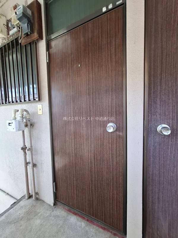 第三御殿山荘 玄関