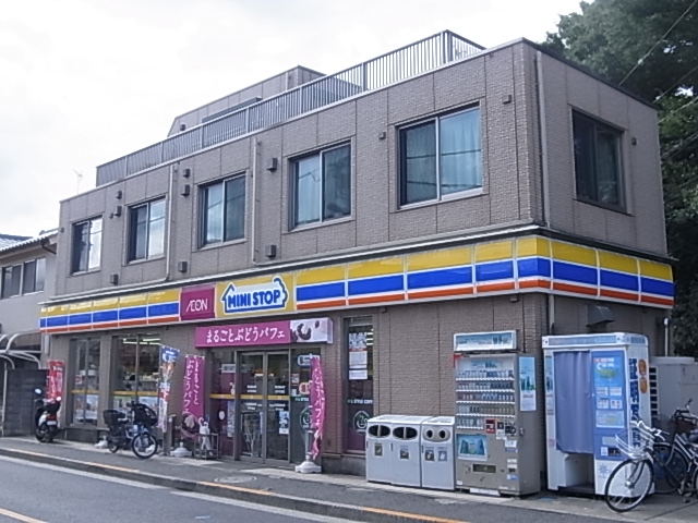 Ｒｓコート Ａ棟 コンビニ