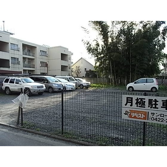 荒井駐車場 外観