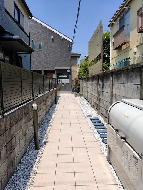 グランドール三鷹 エントランス