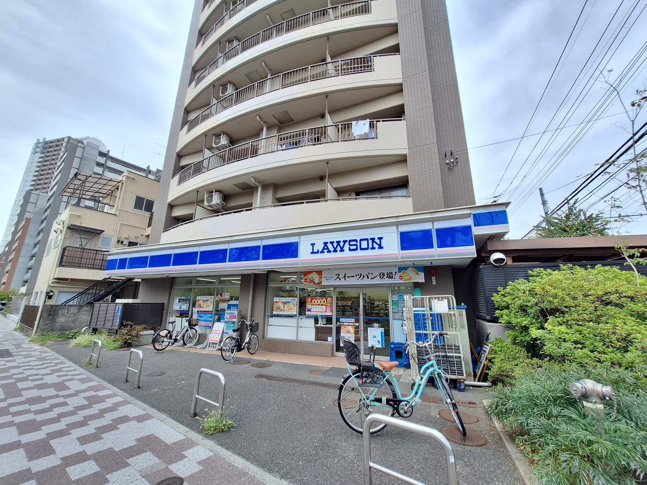 西久保２丁目佐藤貸家 コンビニ
