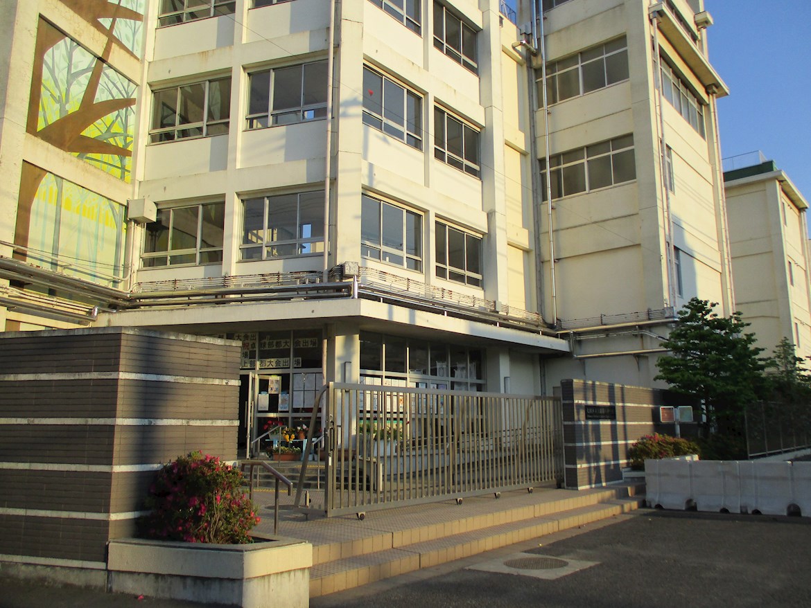 カーサ大森 中学校