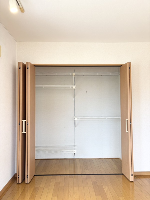 シェモア広面 収納