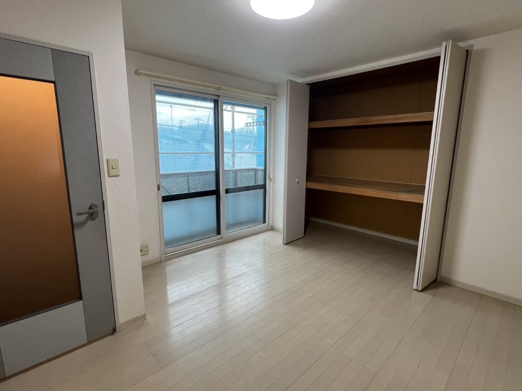 ディアス新屋表町 リビング