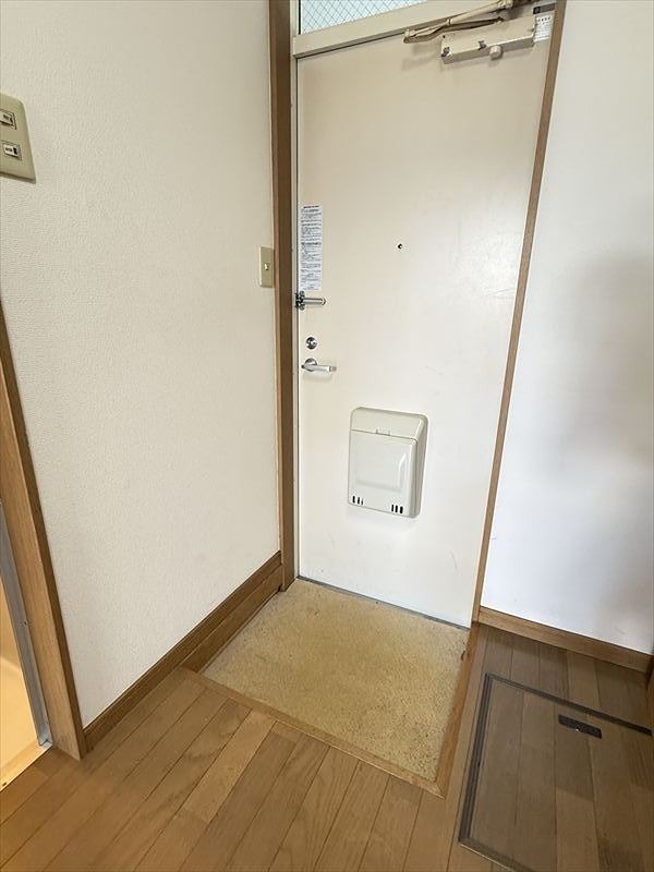 プライムパレス東通 玄関