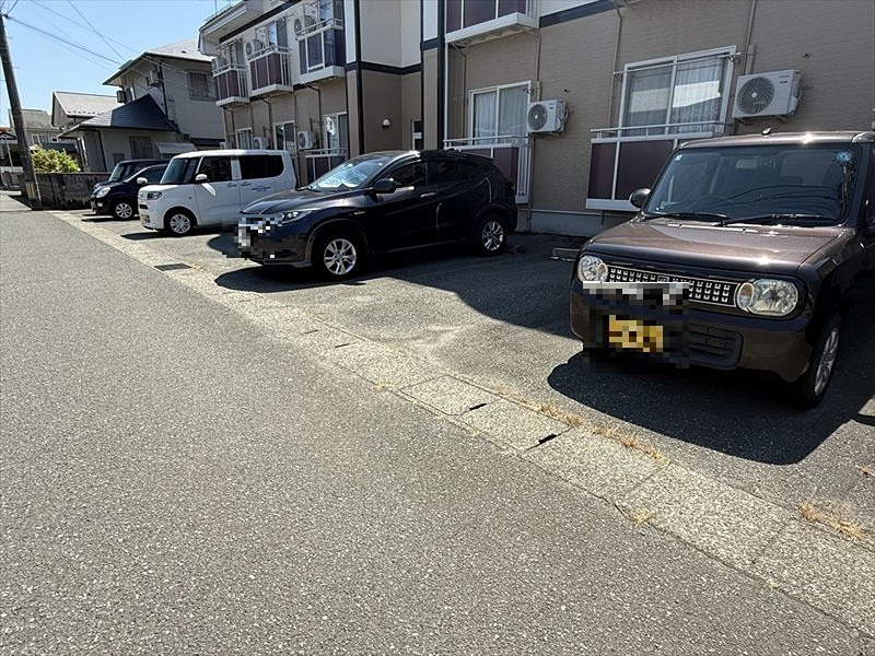 プライムパレス東通 駐車場