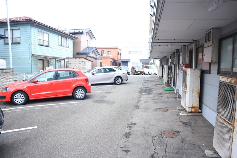 ＳＨＩＮＷＡテナント 駐車場