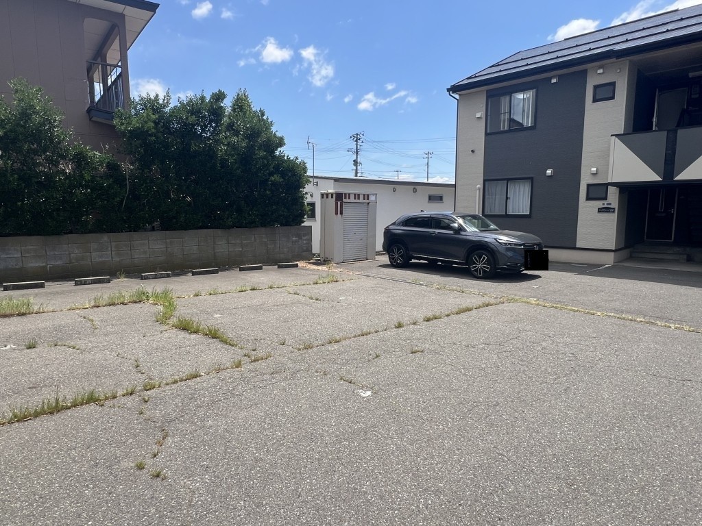コートヴィレッジ後城 駐車場